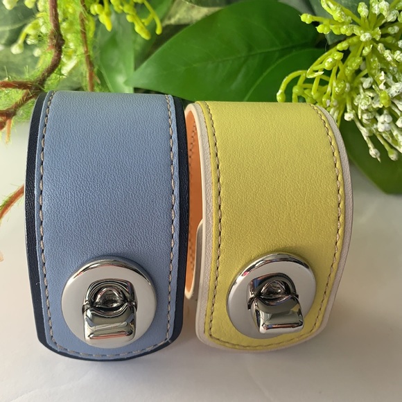 ❤️❤️❤️Coach blue leather bracelet ❤️❤️❤️ - Picture 2 of 9